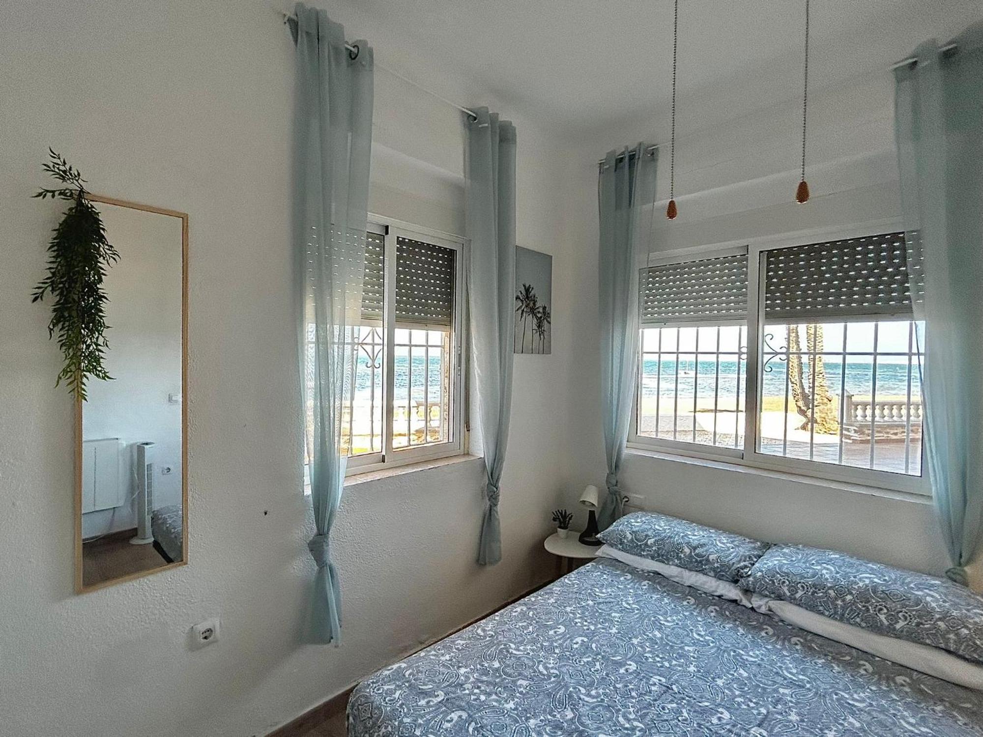 Apartamento Mar Menor, Los Urrutias - Beachfront Apartment With Patio Under New Management Since July 2024 Cartagena Kültér fotó